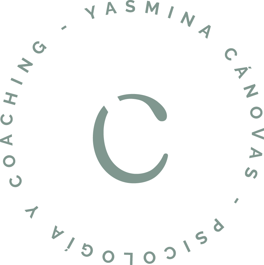 Yasmina Canovas 01. Logo Invertido RGB 863px@72ppi